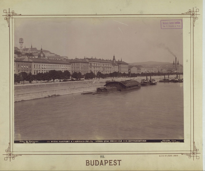 a budai Duna-part a Lánchídról a Batthyány (Bomba) tér felé nézve. A felvétel 1894-ben készült. A kép forrását kérjük így adja meg: Fortepan / Budapest Főváros Levéltára. Levéltári jelzet: HU.BFL.XV.19.d.1.07.116