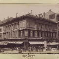 Kossuth Lajos utca - Károly körút sarok. A felvétel 1894-ben készült. A kép forrását kérjük így adja meg: Fortepan / Budapest Főváros Levéltára. Levéltári jelzet: HU.BFL.XV.19.d.1.07.127