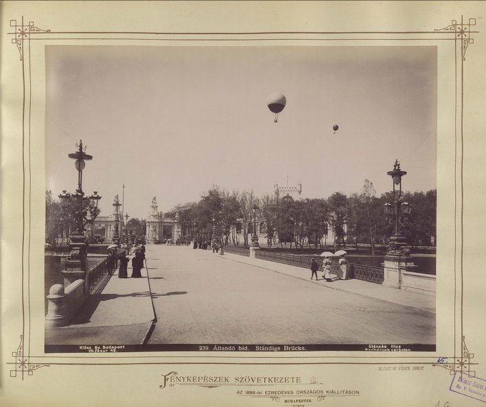 "Millenniumi kiállítás: Városligeti híd. A felvétel 1896-ban készült." A kép forrását kérjük így adja meg: Fortepan / Budapest Főváros Levéltára. Levéltári jelzet: HU.BFL.XV.19.d.1.09.030