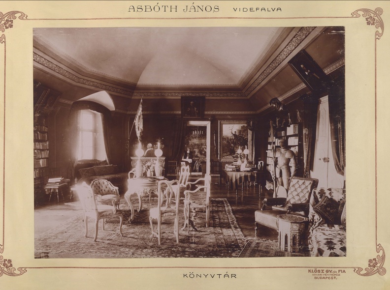 Asbóth János kastélyának könyvtára. A felvétel 1895-1899 között készült. A kép forrását kérjük így adja meg: Fortepan / Budapest Főváros Levéltára. Levéltári jelzet: HU.BFL.XV.19.d.1.12.126