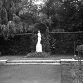 Rózsakert, Erzsébet királyné szobor (Körmendi Frim Jenő, 1929.).