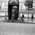 Bem (Pálffy) tér, a Radetzky laktanya kapuja.