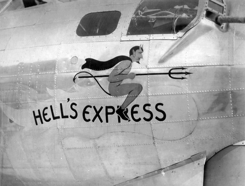 B-17G Flying Fortress bombázógép "nose art"-ja, azaz orrfestése.
