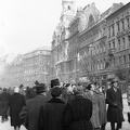 Erzsébet (Lenin) körút a Rákóczi út felől a Dohány utca felé nézve, szemben a New York palota.