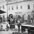 Zalár József (Oroszlán) utcai házak a mai Gárdonyi Géza tér és a Dobó István (Piacz) tér között. A fotó 1878-ban készült.