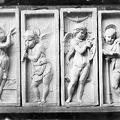 Zenélő angyalok (gipsz másolat). Az eredeti bronz dombormű, Donatello alkotása 1447-1450 között készült.
