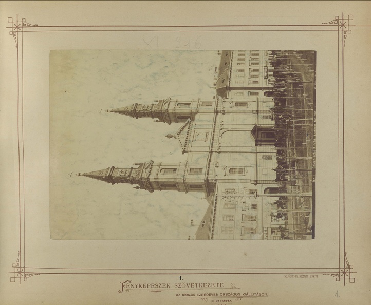 Petőfi tér, szemben a Nagyboldogasszony ortodox székesegyház. A felvétel 1880-1890 között készült. A kép forrását kérjük így adja meg: Fortepan / Budapest Főváros Levéltára. Levéltári jelzet: HU.BFL.XV.19.d.1.05.001