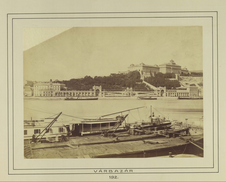 "Várkertbazár. A felvétel 1880-1890 között készült." A kép forrását kérjük így adja meg: Fortepan / Budapest Főváros Levéltára. Levéltári jelzet: HU.BFL.XV.19.d.1.06.004