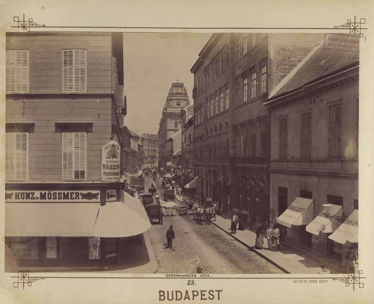 "Az egykori Koronaherceg utca panorámaképe. A felvétel 1890 után készült." A kép forrását kérjük így adja meg: Fortepan / Budapest Főváros Levéltára. Levéltári jelzet: HU.BFL.XV.19.d.1.07.024