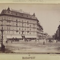 "Az egykori Központi Szálloda (Hotel Central) és kávézó a Rottenbiller utcában (lebontották). A felvétel 1890 után készült." A kép forrását kérjük így adja meg: Fortepan / Budapest Főváros Levéltára. Levéltári jelzet: HU.BFL.XV.19.d.1.07.033
