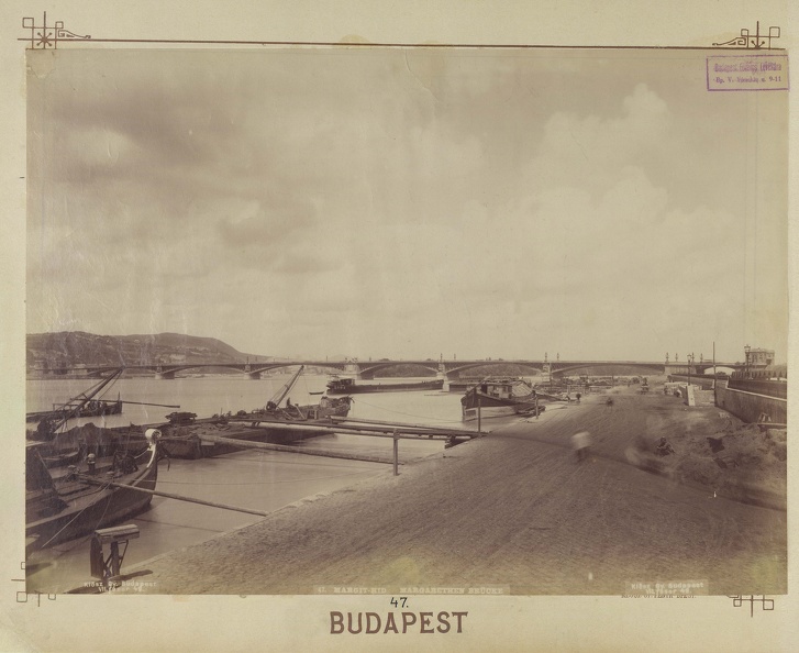 pesti alsó (Rudolf) rakpart a Margit híd felé nézve. A felvétel 1886 után készült. A kép forrását kérjük így adja meg: Fortepan / Budapest Főváros Levéltára. Levéltári jelzet: HU.BFL.XV.19.d.1.07.048