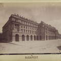 Kossuth Lajos tér, a Földművelésügyi Minisztérium épülete. A felvétel 1895 körül készült. A kép forrását kérjük így adja meg: Fortepan / Budapest Főváros Levéltára. Levéltári jelzet: HU.BFL.XV.19.d.1.07.057