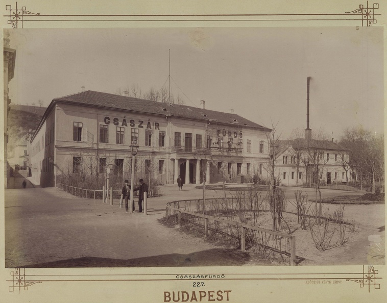 "Az egykori Császár fürdő épülete. A felvétel 1890 után készült." A kép forrását kérjük így adja meg: Fortepan / Budapest Főváros Levéltára. Levéltári jelzet: HU.BFL.XV.19.d.1.08.029