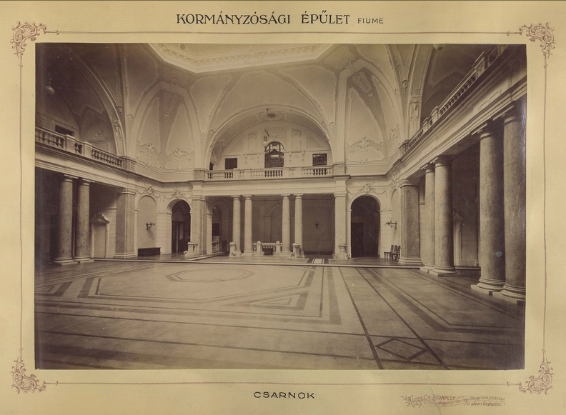 "Egykori Kormányzósági Palota csarnoka. A felvétel 1895-1899 között készült." A kép forrását kérjük így adja meg: Fortepan / Budapest Főváros Levéltára. Levéltári jelzet: HU.BFL.XV.19.d.1.11.021
