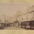 Károlyi Lajos gróf kastélyának hátsó nézete. A felvétel 1895-1899 között készült. A kép forrását kérjük így adja meg: Fortepan / Budapest Főváros Levéltára. Levéltári jelzet: HU.BFL.XV.19.d.1.12.133