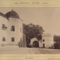 Sennyei István báró kastélyának bejárata. A felvétel 1895-1899 között készült. A kép forrását kérjük így adja meg: Fortepan / Budapest Főváros Levéltára. Levéltári jelzet: HU.BFL.XV.19.d.1.12.155