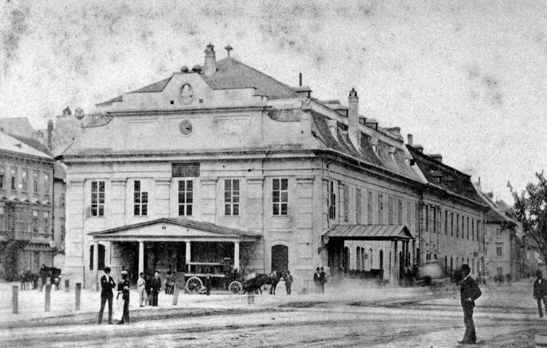 az 1776-ban megnyitott első városi színház.