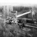 függőhíd a craiovai Romanescu (egykor Bibescu) parkban, a Fermecat kastély tornyából fényképezve.