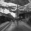 a Jungfraubahn fogaskerekű vasút Eigergletscher állomása.