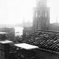 a Szent Márton templom (Chiesa di San Martino) tornya, háttérben a ködbevesző San Giorgio Maggiore sziget.