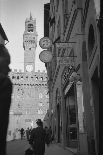 Palazzo Vecchio a Via Vacchereccia felől nézve.