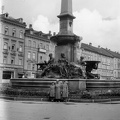 Südtiroler Platz, Vereinigungsbrunnen (1940-ben lebontották).