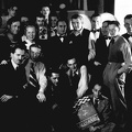 A Mindenki muzsikája című hangosfilm-sorozat egyik epizódjának forgatásakor készült stábfotó 1936-ból. A képen balról az első Weygand Tibor énekes, mellette jelmezben Fekete Pál tenorista, a kamera mögött (valószínűleg) Karbán József operatőr, a kame