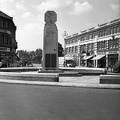 Beckenham első világháborús emlékmű, a Rectory Road felől a Croydon Road felé nézve.