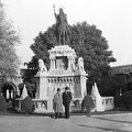 Szent István szobra (Stróbl Alajos, 1906.) a Halászbástyánál.