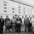 Soroksári út, Közvágóhíd. A 6 hónapos szocialista munkaverseny győztesei jutalmukkal.