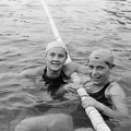 Hajós Alfréd Nemzeti Sportuszoda. Temes Judit és Novák Ilonka későbbi olimpiai bajnok úszók az FTC 50 éves jubileuma alkalmából rendezett versenyen.