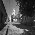 Martinovics utca, szemben a Nagyboldogasszony templom.