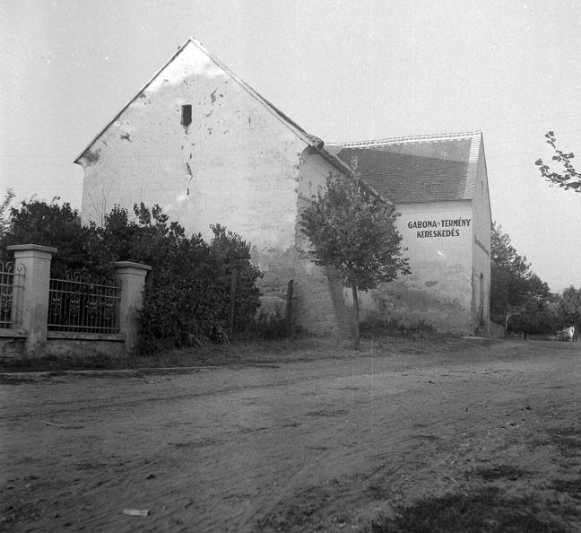Ady Endre utca 5. Magtár, valamikor káptalani épület volt.