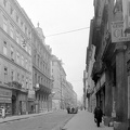 Nádor utca a József nádor tér felől nézve.