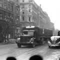 Erzsébet (Lenin) körút a Király (Majakovszkij) utcai kereszteződésnél az Oktogon (November 7. tér) felé nézve.
