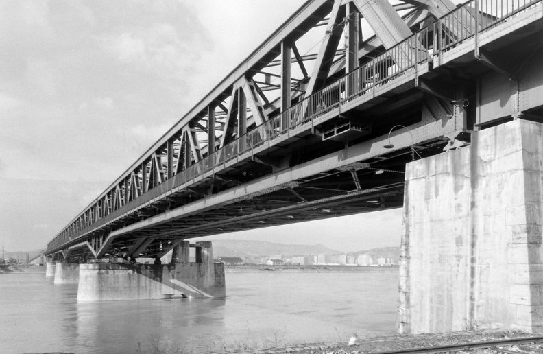 Déli összekötő vasúti híd.