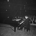 Szvjatoszlav Richter zongoraművész hangversenye a Zeneakadémia Nagytermében.