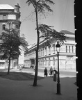 Egyetem tér, szemben a Petőfi Irodalmi Múzeum.