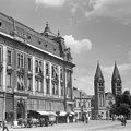 Kossuth tér, római katolikus székesegyház.