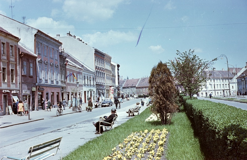 Várkerület az Árpád utca felől az Ikvahíd felé nézve.