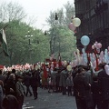 Dembinszky utca a Városliget felé nézve, május 1-i felvonulás.