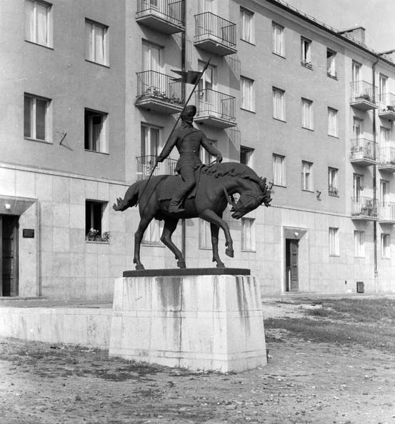 Rákóczi tér, Kuruc lovas (Búza Barna, 1960.).
