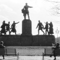 Kossuth Lajos tér, Kossuth Lajos szobra (Kisfaludi Strobl Zsigmond, Kocsis András, Ungvári Lajos, 1952).