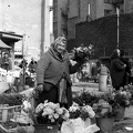 Fény utcai piac, virágárusok a Retek utcai oldalon.