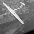 SZD-32 Foka-5 vitorlázó repülőgép. A háttérben a Szentendrei sziget, Surány térsége.