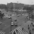 Andrássy út (Népköztársaság útja) - Bajcsy Zsilinszky út - József Attila utca kereszteződés, háttérben az Erzsébet tér.
