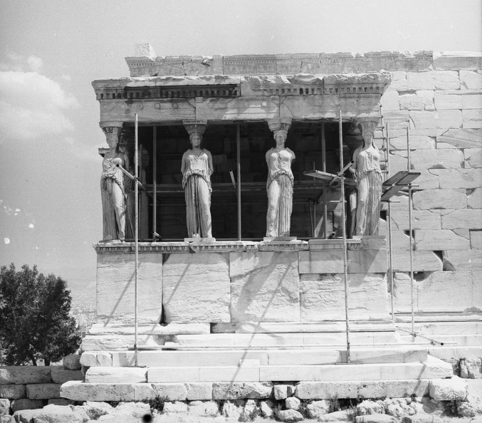Akropolisz, Erekhtheion, kariatidák.