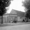 Bajcs-Zsilinszky utca, kenyér és süteménybolt.