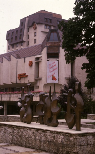 Színház tér (Piata Teatrului), Térkompozíció (Kulcsár Béla, 1974.).