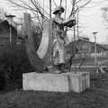 Sétány utca, Martinász szobor (Farkas Pál, 1979.).